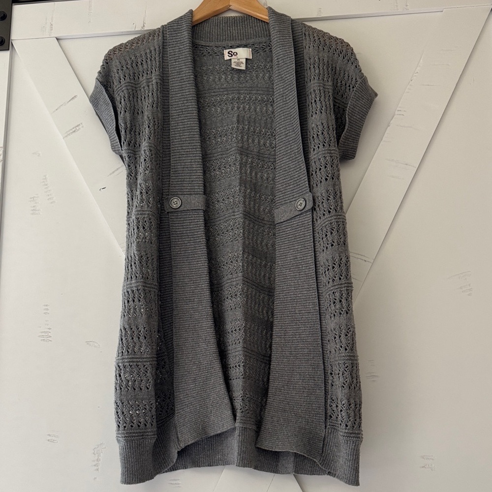 SO Women's Gray Textured Knit Cardigan